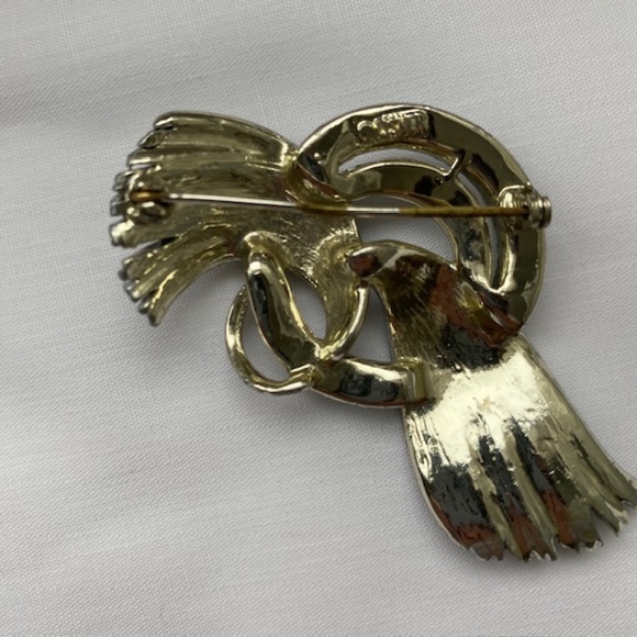 LISNER Signed Vintage Brushed Silver Tone Round Bow Open Work Brooch - Picture 3 of 6